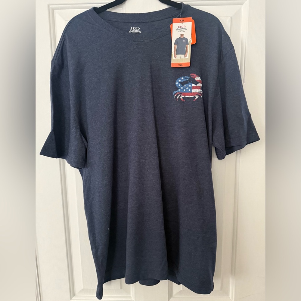 Brand New!! IZOD Men's Navy T-Shirt with USA Crab Design.